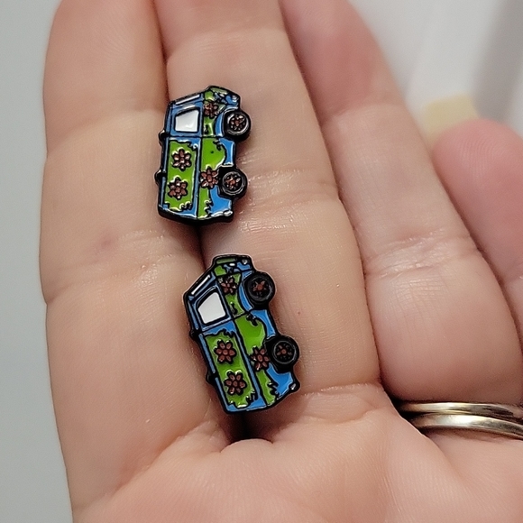 Scooby-Doo Mystery Machine Stud Earrings, unisex - Picture 3 of 6